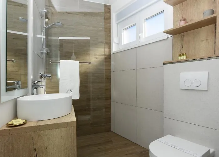 Apartment Feel Good & *