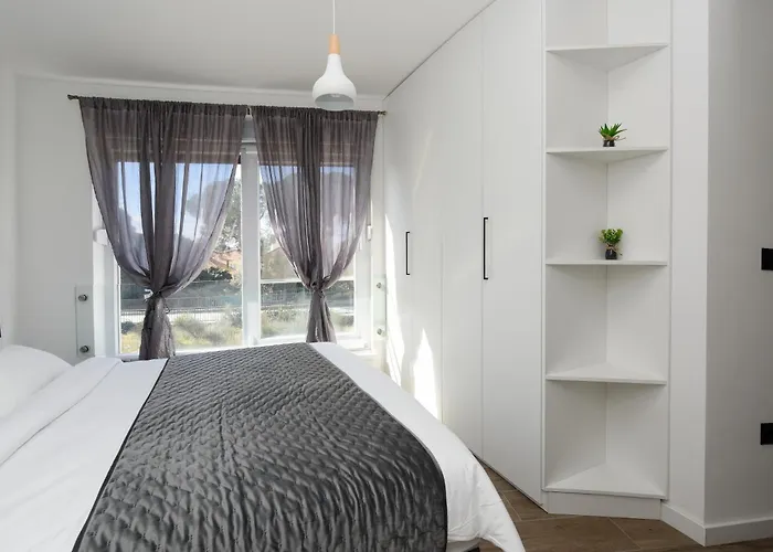 Apartment Feel Good & *