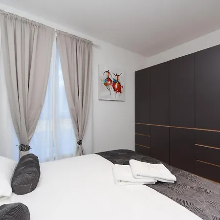 Feel Good & ザダル